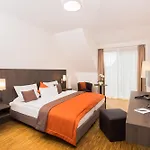 Stadthotel Reich Отель Мелльрихштадт